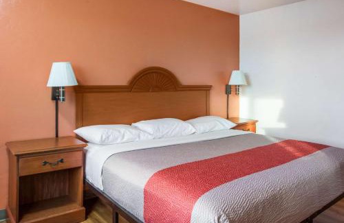 Wilsonville Hotel | Motel 6-Wilsonville, OR - Portland