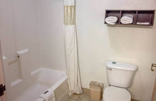 Woodway Hotel | Motel 6 Woodway, TX