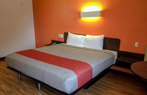 Woodway Hotel | Motel 6-Woodway, TX