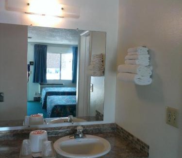 Willcox Hotel | Motel 8 Willcox