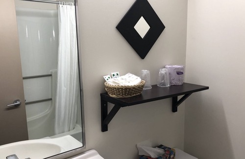 La Vallee-du-Richelieu Regional County Municipality Hotel | Motel Le Transit