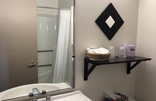 La Vallee-du-Richelieu Regional County Municipality Hotel | Motel Le Transit