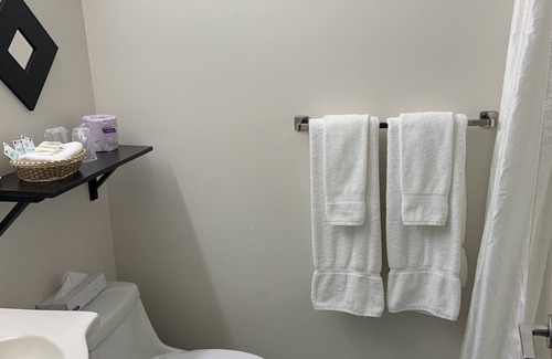 La Vallee-du-Richelieu Regional County Municipality Hotel | Motel Le Transit