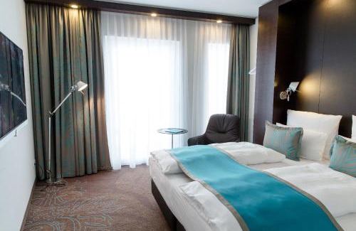 Cannstatt-Mitte Hotel | Motel One Stuttgart-Bad Cannstatt