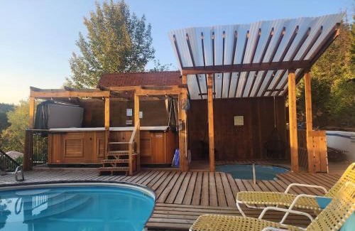 East Kootenay Hotel | Motel Tyrol