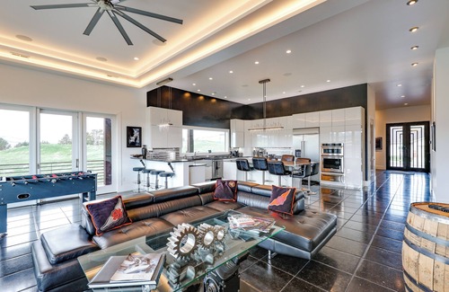 Spearfish House | Motorcycle-Themed Home in Spearfish w/Hot Tub!