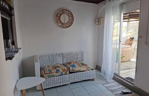 Le Moule House | Mould vacations 1-bedroom tourist accommodation