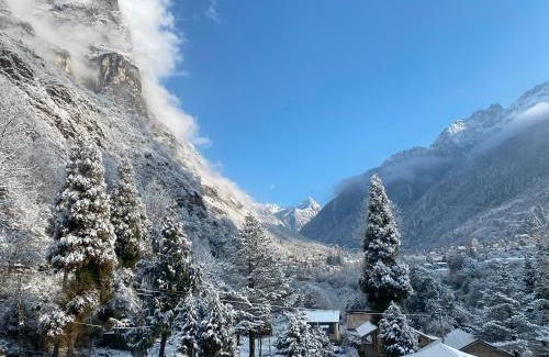 Lachung Hotel | Mount Bayul Shangri-La Resort