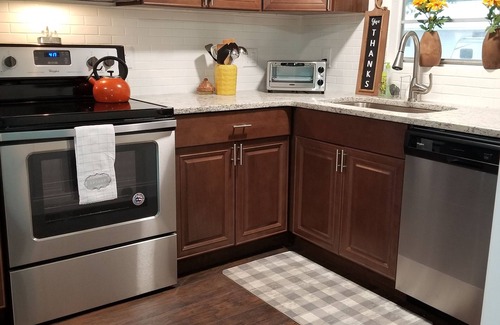 Mount Dora Cottage | Mount Dora for the holidays. Make your plans now to see it all.