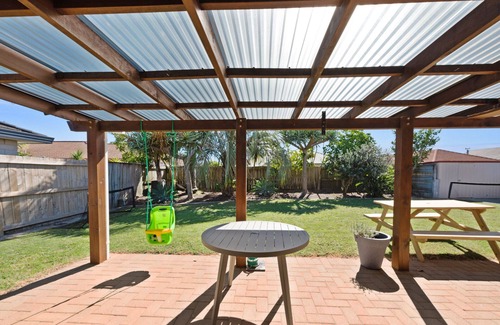 Mount Maunganui House | Mount Holidaze - Mt Maunganui Holiday Home