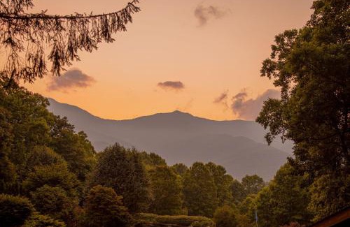 Burnsville Cabin | Mount Mitchell Eco Retreat