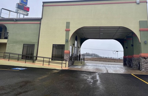 Mount Pleasant Hotel | Mount Pleasant Inn