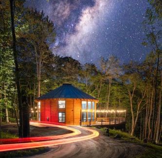 West Dover Villa | Mount Snow Yurt - Hot Tub, Wood Stove, WiFi, EVcharger