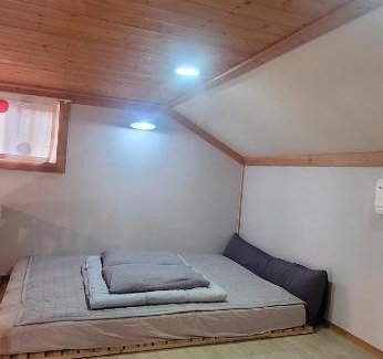 Hwagae House | Mountain Bird Sound Pension in Jirisan Mountain