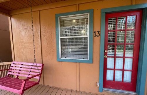 Helen House | Mountain Cabin in woods 3 minutes to Helen #13