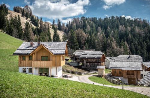 La Valle Ski Chalet | Mountain Chalet Pia