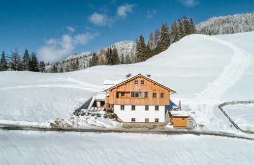 La Valle Ski Chalet | Mountain Chalet Pia