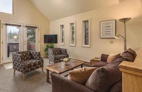 Alyeska House | Mountain Creek Chalet