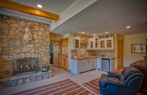 Mill Spring House | Mountain Dream 3 Bed, Sauna, & Stunning Views