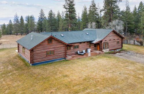 Victor House | Mountain Escape Lodge