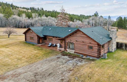 Victor House | Mountain Escape Lodge