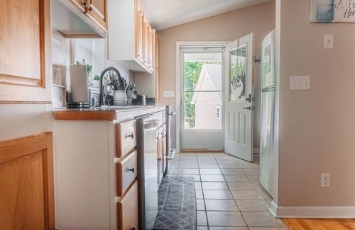 Fancy Gap House | "Mountain Escape" - Majestic Mountain Sunrises Near Blue Ridge Parkway & I-77