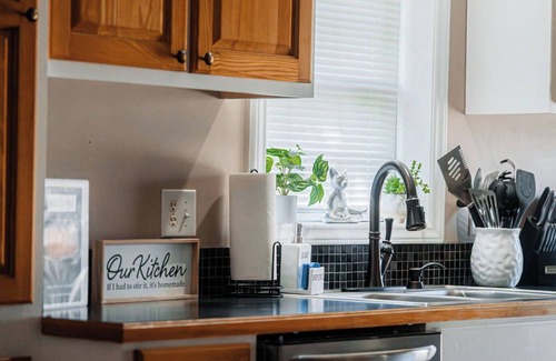 Fancy Gap House | "Mountain Escape" - Majestic Mountain Sunrises Near Blue Ridge Parkway & I-77