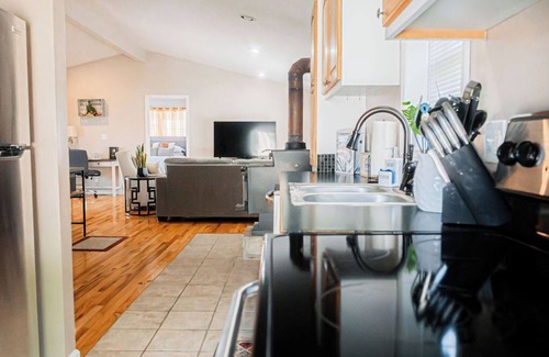 Fancy Gap House | "Mountain Escape" - Majestic Mountain Sunrises Near Blue Ridge Parkway & I-77