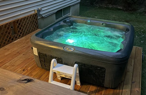 Briar Crest Woods House | Mountain Getaway@Hargita House*Hot Tub*Game Room*Fire Pit*