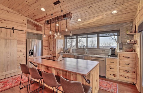 Mountain Home Cabin | Mountain Home Cabin Rental w/Fire Pit!