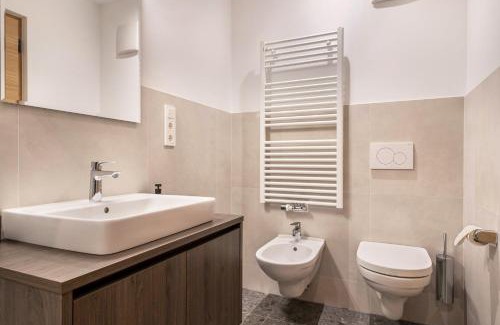 Valdaora di Mezzo Apartment | Mountain Meadows Apt 4