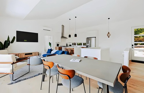 Young Harris Cabin | Mountain Mod with Pool & Hot Tub