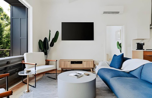 Young Harris Cabin | Mountain Mod with Pool & Hot Tub