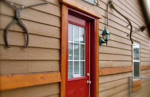 Hill City Cabin | Mountain Peaks Inn, ELKHORN MOUNTAIN SUITE, Downtown Hill City