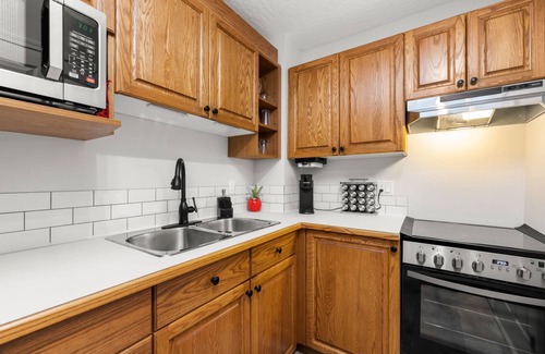 Sidney Apartment | Mountain Retreat