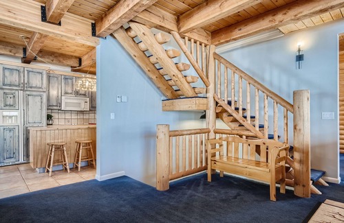 Timber Lakes House | Mountain Retreat | Fast Internet | Full Kitchen