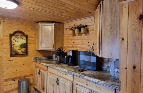 Pine Cabin | Mountain Retreat for Two Plus 1