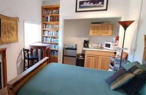 Boulder Apartment | Mountain retreat half mile from Boulder