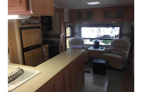 East Kootenay Apartment | Mountain Shadow Resort Lot #44