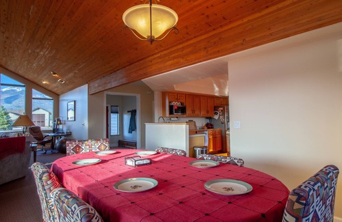 Fort Valley House | Mountain Shadows Single Story - 2 Acre Fenced Yard