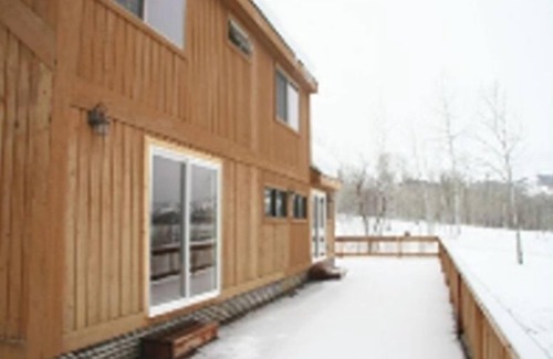 Victor House | Mountain Ski and Summer Rental