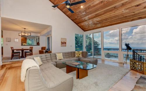 Big Canoe House | Mountain Top Escape - Stunning mountain views