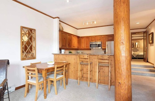 Blackcomb House | Mountain townhouse w/fireplace & hot tub