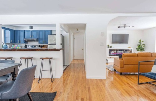 Hensonville Ski Chalet | Mountain View Chalet w/Hot Tub, Fire Pit, BBQ, EV