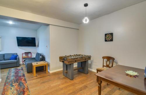 Kings Valley House | Mountain-View Conifer Gem Near Hiking and Fishing