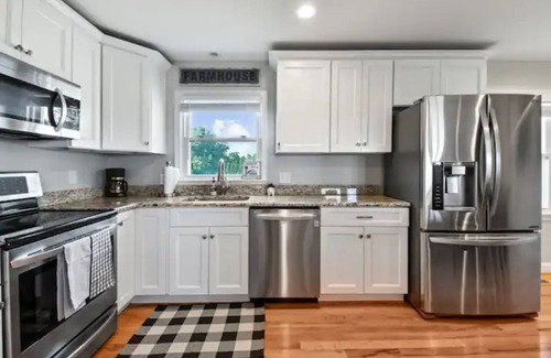 Berryville Other | Mountain View Cottage @ 66-acre Horse Farm