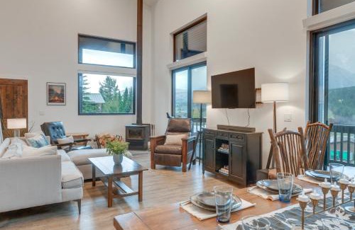 Alpine House | Mountain-View Home Near Hiking in Alpine!