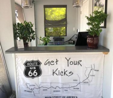 Flagstaff Hotel | Mountain View Inn