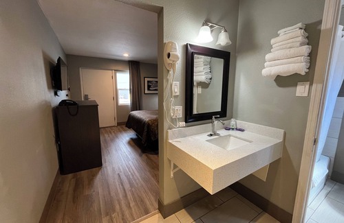 Flagstaff Hotel | Mountain View Inn