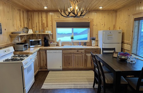 Red River Cabin | Mountain View Lodge